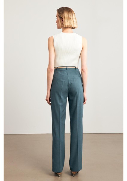 Petrol Kemerli Pile Detaylı Rahat Kesim Pantolon modelleri