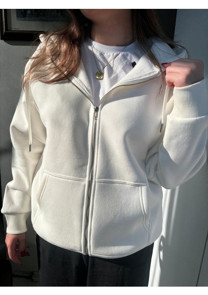 Regular Fit Metal Fermuarlı Kapşonlu Hırka Sweatshirt. Yumuşacık Garanti Şardonlu ve Nakışlı.