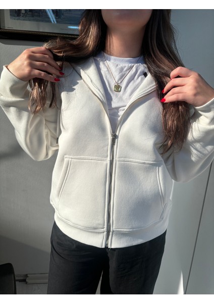 Regular Fit Metal Fermuarlı Kapşonlu Hırka Sweatshirt. Yumuşacık Garanti Şardonlu ve Nakışlı.