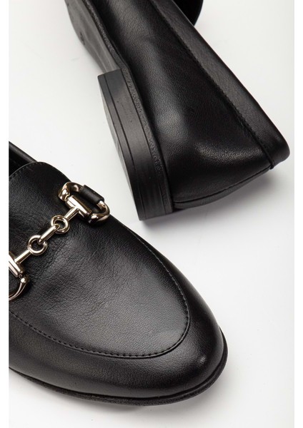 Kadın Tokalı Babet Siyah fırsatları