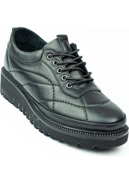 Bağcıklı Dolgu Taban Rahat Siyah Deri Günlük Kadın Ayakkabı 7667