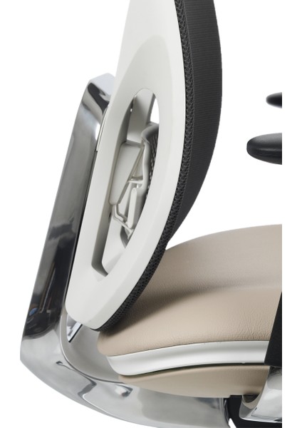 Eman Başlıklı Alüminyum File Arkalık Beyaz Gövde Çalışma Koltuğu (Doğal Deri) fırsatları