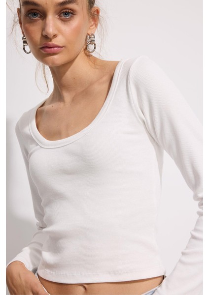 Yuvarlak Yaka Fitilli Üst fırsatları