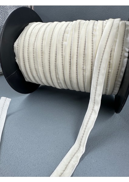1.5 cm Puntalı Kadife-5 Metre (Ekru) fırsatları