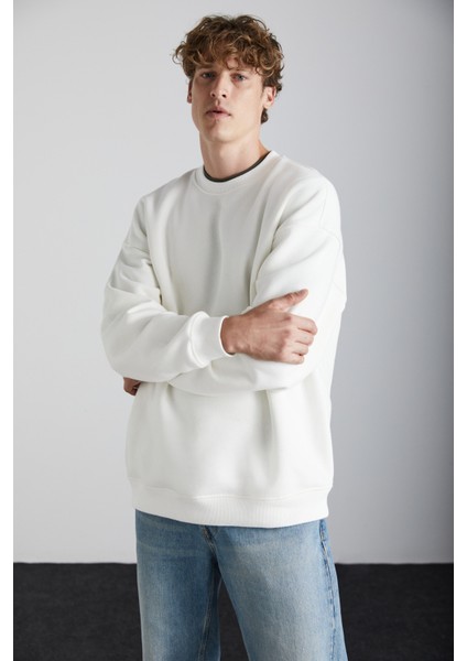 Tokyo Erkek Içi Polarlı Yumuşacık Arka Etiket Detaylı Bisiklet Yaka Oversize Ekru Sweatshirt