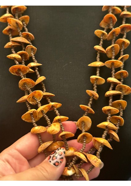 El Yapımı Deniz Midye Kabuklu Boncuklu Tasarım Kadın Kolye Boy 34 cm modelleri