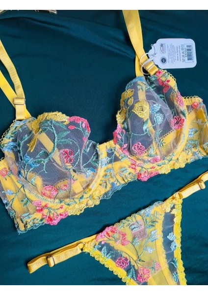 Sones Kozmetik Sones Kozmetik Aysemin Lingerie Sarı Çiçekli Balenli Bralet Takım