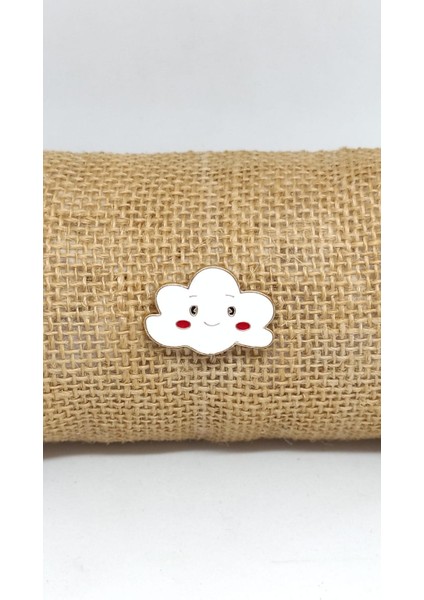 Sevimli Bulut Rozet. Mineli, Metal.