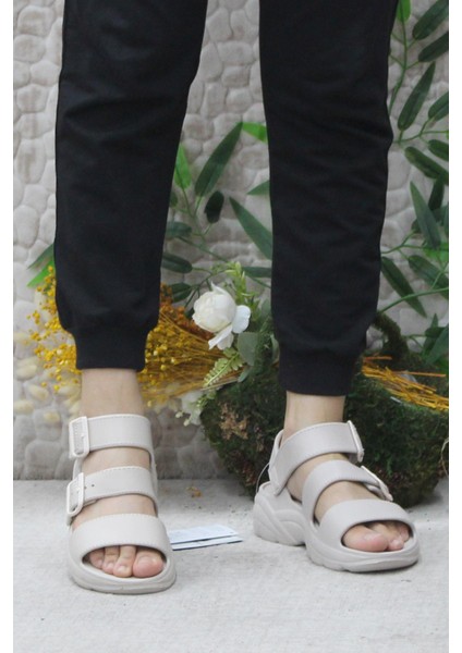 Lumas Bej Eva Kauçuk Kadın Sandalet fiyatları