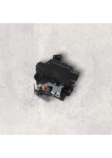 4B1837016G Kapı Kilit Mekanizması Ön SAĞ - Audı A4 2005-2008 - A6 1998-2005 - Att 1999-2006