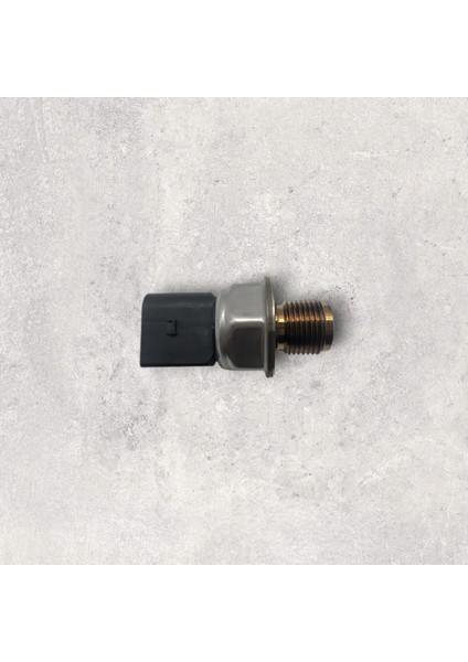 05A906051 Basınç Sensörü Yakıt - Touareg-A4-A5-A6-A7-A8-Q5-Q7-3.0-Tdı-Casa-Cduc-Cgqb-Crca-Clab