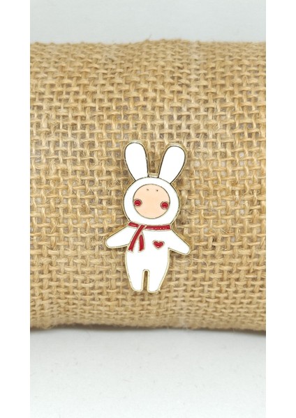 Atkılı Tavşan Rozet. Mineli, Metal.