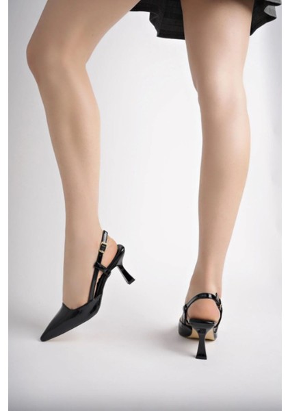 ST-002 Siyah Rugan Günlük 7 cm Topuklu Bayan Ayakkabı modelleri
