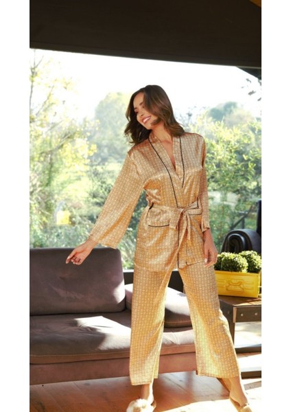 Yaldız Gold Renk Bel Kemerli Saten Işlemeli Alt Üst Kadın Şık Pijama Takımı