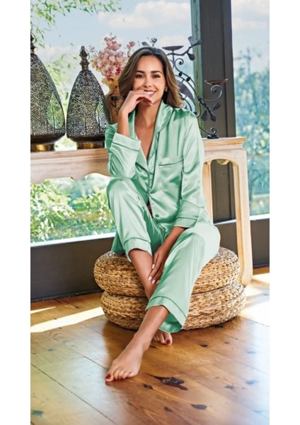 Yeşil Saten Gömlekli Düğmeli Çok Rahat Şık Kadın Alt Üst Pijama Takımı modelleri