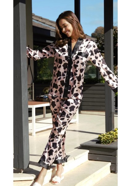 Saten Leopar Desenli Gömlekli Düğmeli Kadın Alt Üst Pijama Takımı