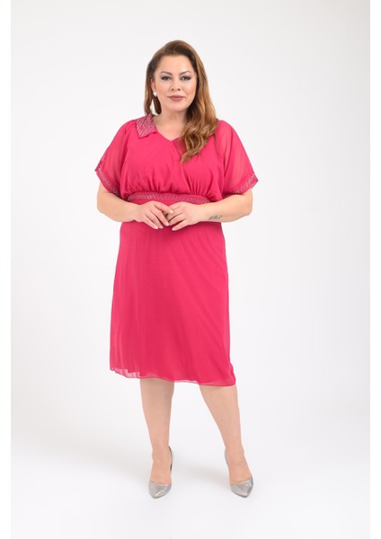 Büyük Beden Fuşya Renkli Taş Baskılı Kısa Abiye Elbise fiyatları