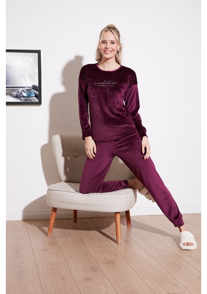Regular Fit Yumuşak Dokulu Kadife Pijama Takımı Bayan Pijama Takımı 6094200w4