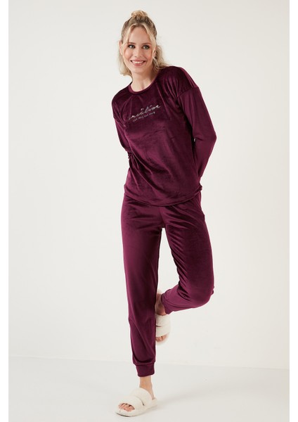 Regular Fit Yumuşak Dokulu Kadife Pijama Takımı Bayan Pijama Takımı 6094200w4
