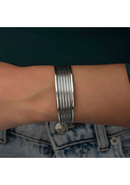 Gümüş Eskitme Desenli Kadın Bilezik indirimleri