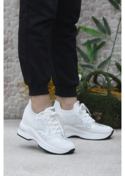 Guja 24K304 Beyaz Taş Detaylı Kalın Taban Sneaker Kadın Ayakkabı