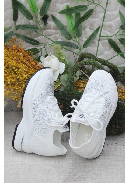 Guja 24K304 Beyaz Taş Detaylı Kalın Taban Sneaker Kadın Ayakkabı indirimleri