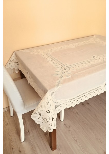 Dantel Motifli Muşamba Masa Örtüsü 140 x 180 cm - Krem Renk-Halka