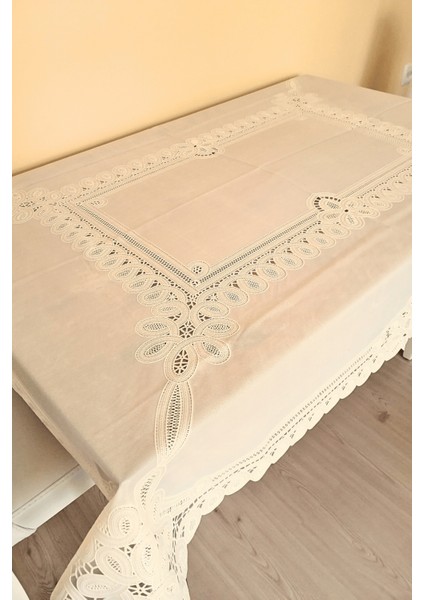 Dantel Motifli Muşamba Masa Örtüsü 140 x 180 cm - Krem Renk-Halka fiyatları