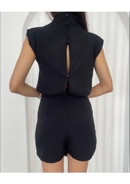 Zr Model Siyah Beyaz Şeritli Asimetrik Şort Tulum fırsatları