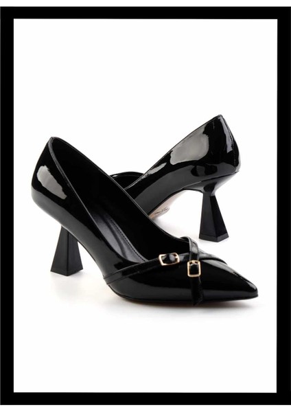 Siyah Rugan Kadın Klasik Topuklu Ayakkabı K01231401408
