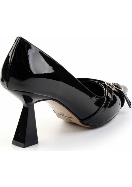 Siyah Rugan Kadın Klasik Topuklu Ayakkabı K01231401408 fırsatları