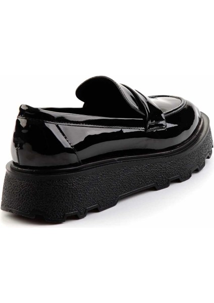 Siyah Rugan Kadın Loafer Ayakkabı K01327241008 fırsatları