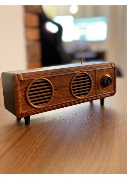 Coverzone Yeni Nesil Retro Radyo Görünümlü Speaker USB Tf Aux Bluetooth Müzik Kutusu Retro Teleskopik Anten Type-C Şarj Edilebilir Kahverengi B15