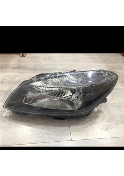 294313 294313 Ön Far Komple Mercekli Siyah R Fabia-Roomstar 11-15