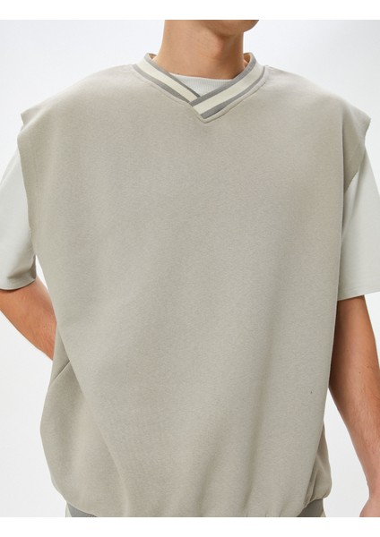 Oversize Sweatshirt V Yaka Kısa Kollu indirimleri