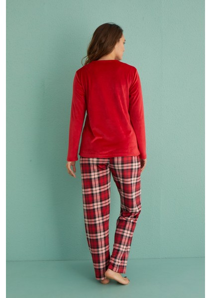 13309-4 Kadın Kışlık Kadife Pijama Takımı modelleri