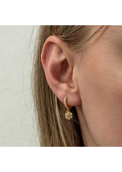 Gümüş Sallantılı Gold Minimal Çiçek Kadın Küpe