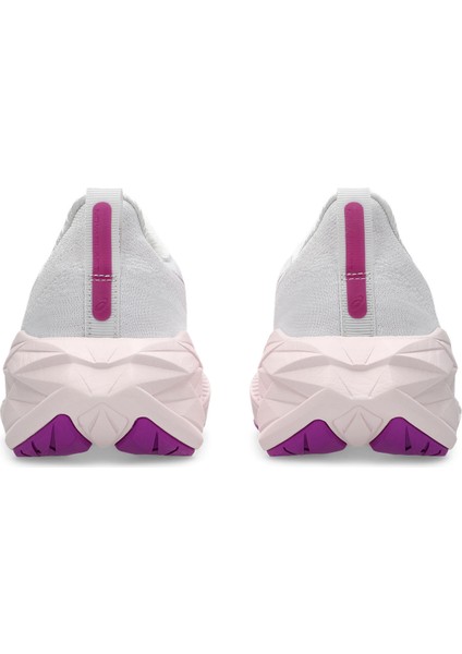 Novablast 4 Kadın Beyaz Koşu Ayakkabısı 1012B510-103 indirimleri