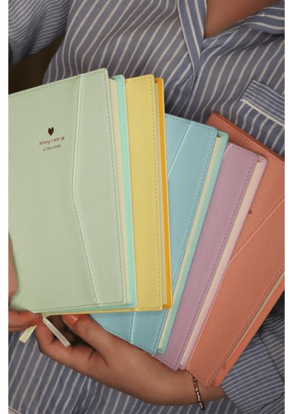 Geçmeli ve Cepli Defter A6 Ivory 80 Gr. 128 Sayfa
