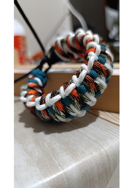 Paracord Doğa Temalı Karışık Renk Bileklik fırsatları