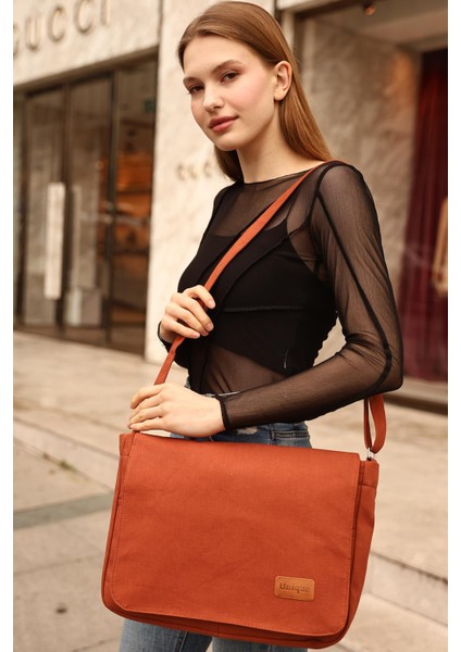 Kiremit K8 Düz Postacı Model 3 Bölmeli Askılı Günlük Unisex Kol ve Omuz Çantası U:28 E:35 G:7