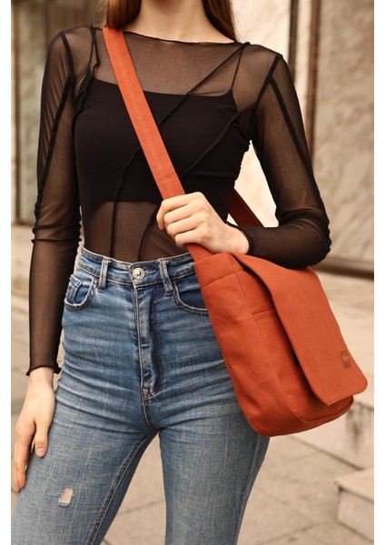 Kiremit K8 Düz Postacı Model 3 Bölmeli Askılı Günlük Unisex Kol ve Omuz Çantası U:28 E:35 G:7