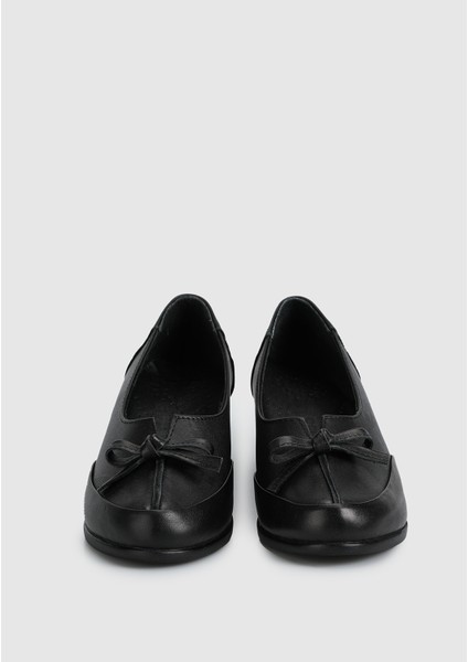 Siyah Deri Kadın Ayakkabı modelleri