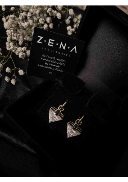 by zena aksesuar Zena Accessories Emerald Yeşil Taşlı Üçgen Küpe