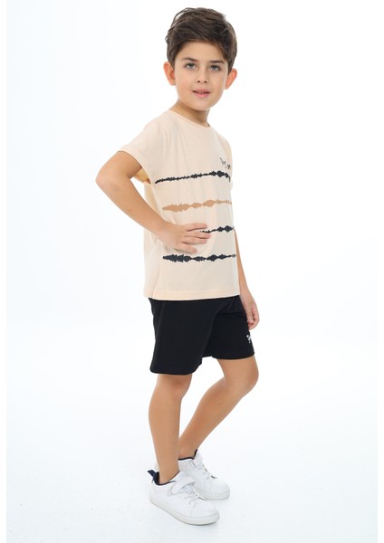 Erkek Çocuk Baskılı Şortlu Takım fırsatları