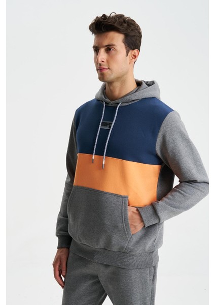 Erkek Çok Renkli Regular Fit 3 İplik Şardonlu Kanguru Cepli Kapüşonlu Sweatshirt K28254628101