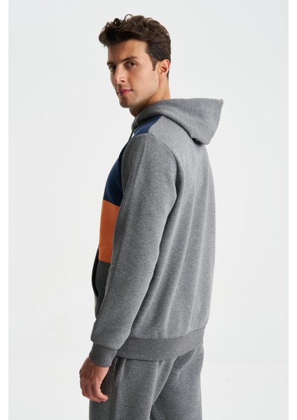 Erkek Çok Renkli Regular Fit 3 İplik Şardonlu Kanguru Cepli Kapüşonlu Sweatshirt K28254628101