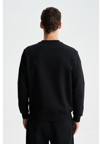 Erkek Regular Fit Pamuk Polyester Kumaş Karışımı Bisiklet Yaka Sweatshirt K28124602401 indirimleri