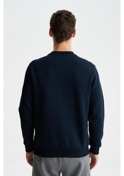 Şık Erkek Regular Fit 3 İplik Şardonlu Bisiklet Yaka Sweatshirt K28124602001 indirimleri