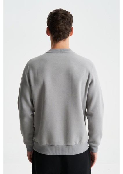 Şık Erkek Regular Fit 3 İplik Şardonlu Bisiklet Yaka Sweatshirt K28124602001 indirimleri